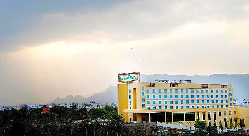 Fortune Select Grand Ridge