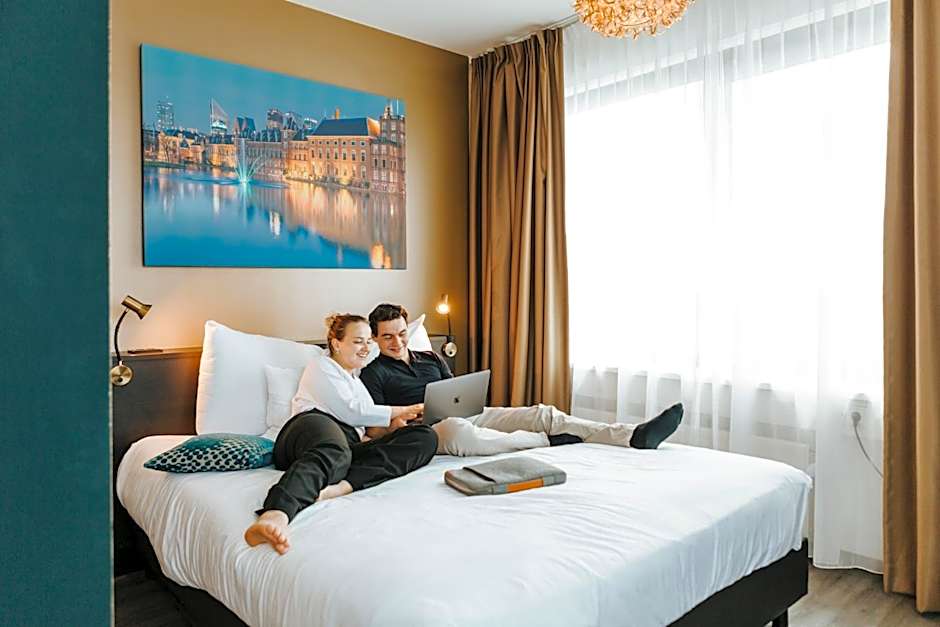 The Hague Teleport Hotel
