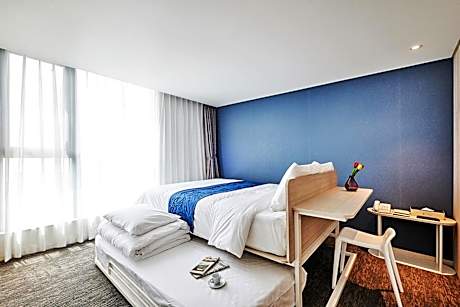 Superior Twin Room with Ocean View