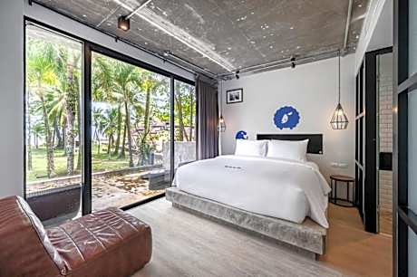 Family One Bedroom with Sea View