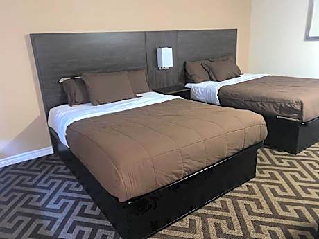 Queen Room with Two Queen Beds - Non-Smoking