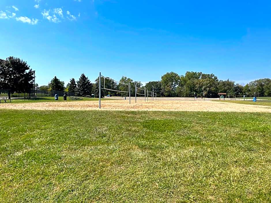 Holiday Inn & Suites Farmington Hills - Detroit NW, an IHG Hotel By IHG