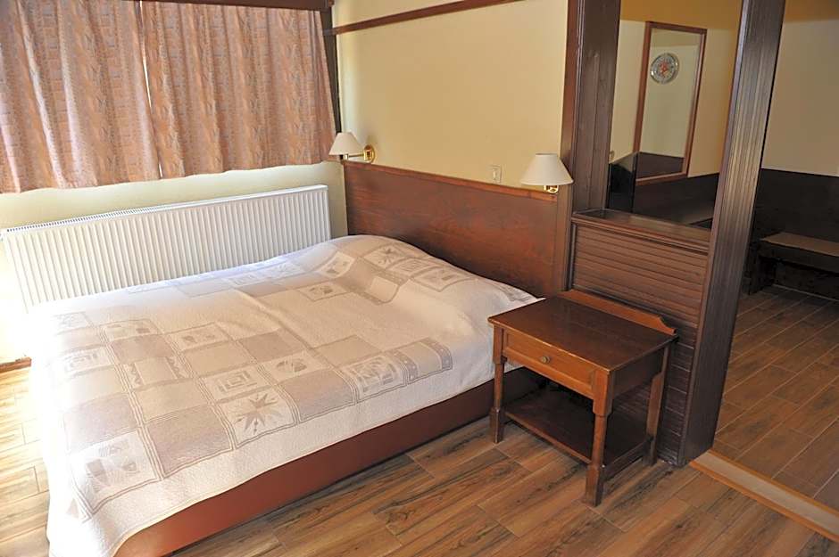 Niki Hotel Apartments