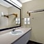 Super 8 by Wyndham Knoxville North/Powell