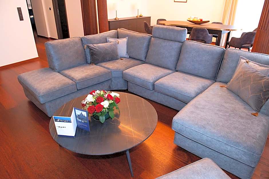 Botanique Suites AirBnB, Antwerp