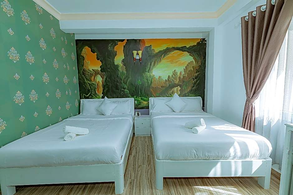 Ken's Backpackers Hotel