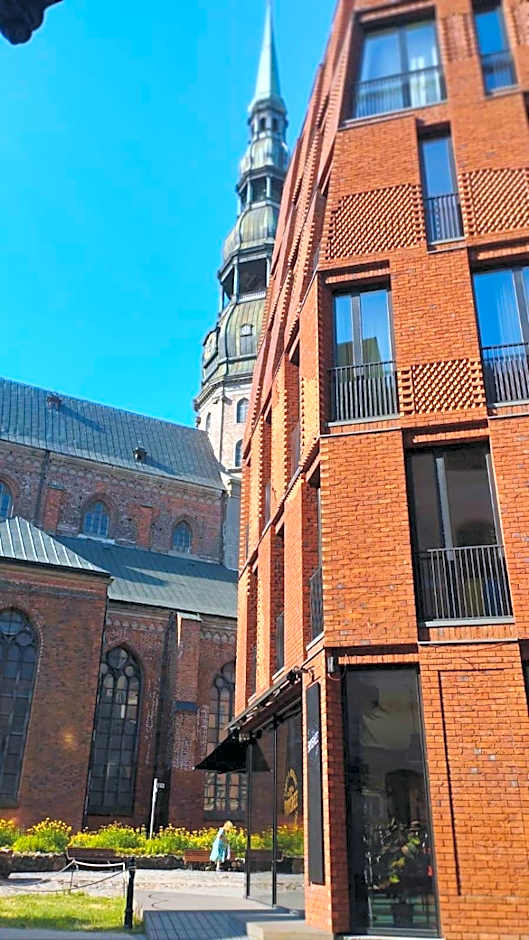 Redstone Apartments & Boutique Suites