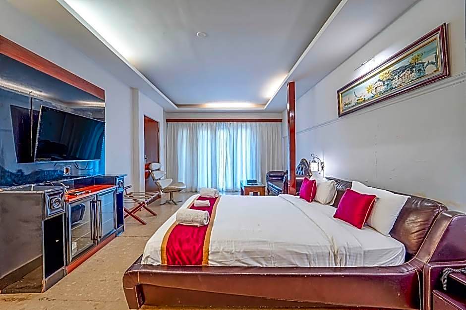 White Pearl Suites