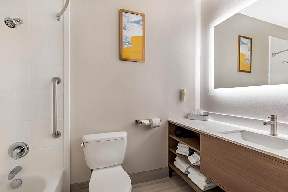 Comfort Inn Ballard-Roosevelt