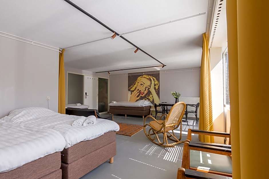 Pink Flamingo Boutique Hostel