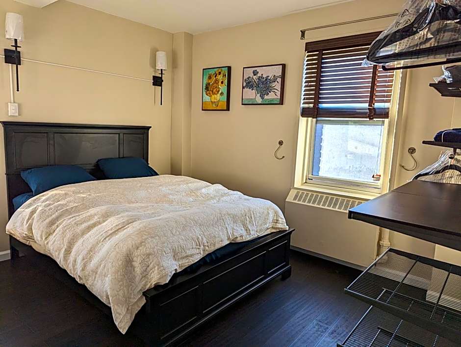 Fully renovated Manhattan gem