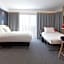 Holiday Inn Express And Suites Deventer By IHG