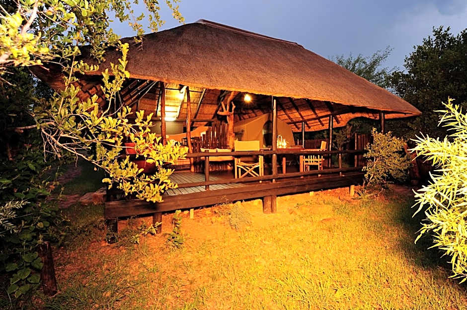 iKhaya LamaDube Game Lodge