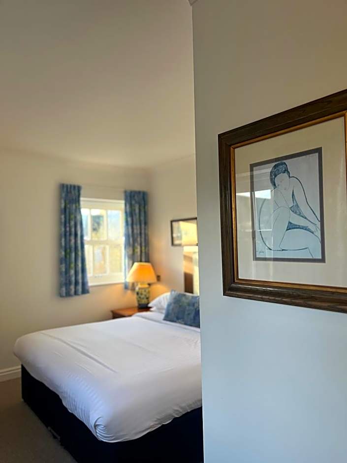 Noel Arms - "A Bespoke Hotel"