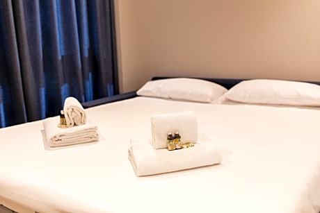 Loft Apartment (2 Adults + 1 Child)