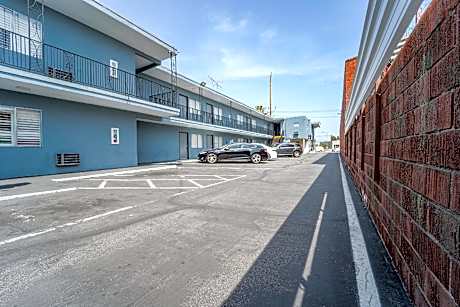 Rodeway Inn & Suites North Hollywood Burbank Airport - Universal Area