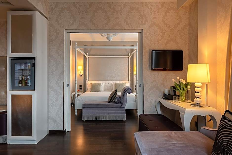 Photo 1 of 8 of Suite