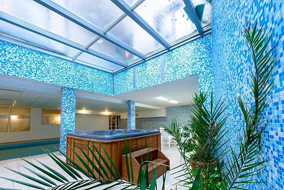 Kap House Family Hotel