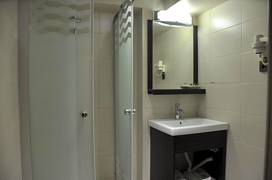 İzmir Otel Kabaçam