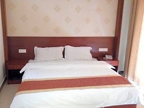 Jiulixiang Holiday Hotel