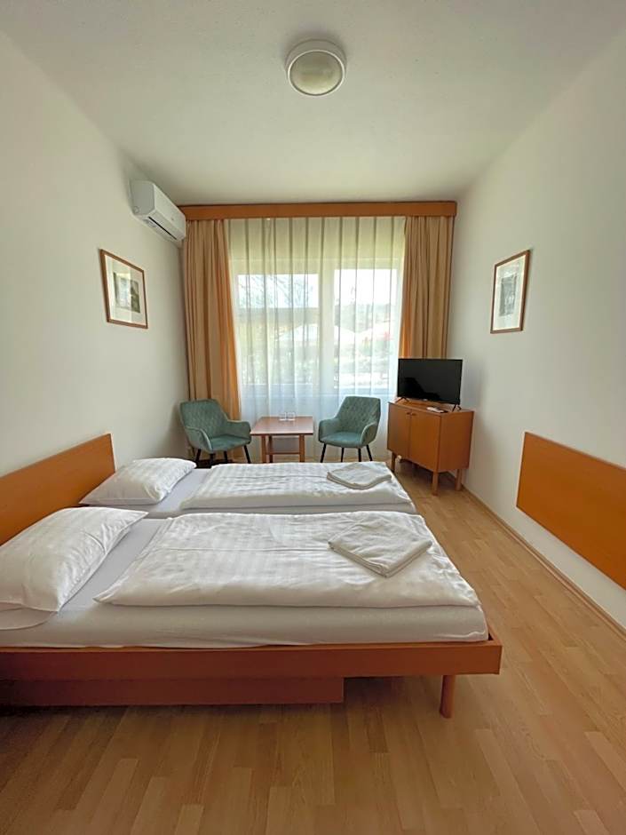 Hello Balcsi Apartmanház