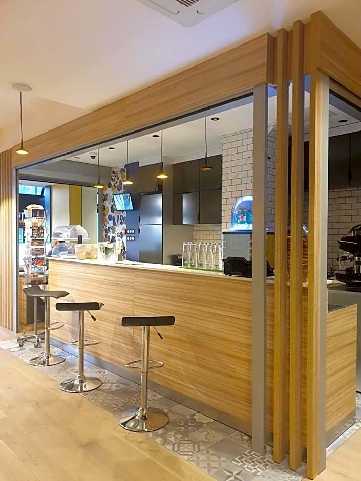 Panam Hotel GAMBETTA- Place Gambetta-Mairie du 20 emme