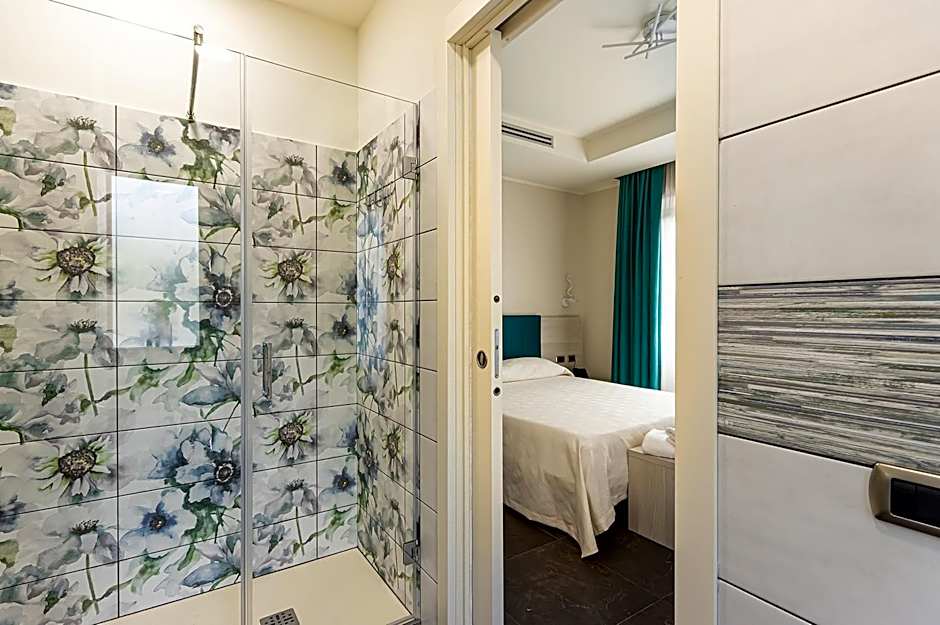 LUAL Bleisure Hotel