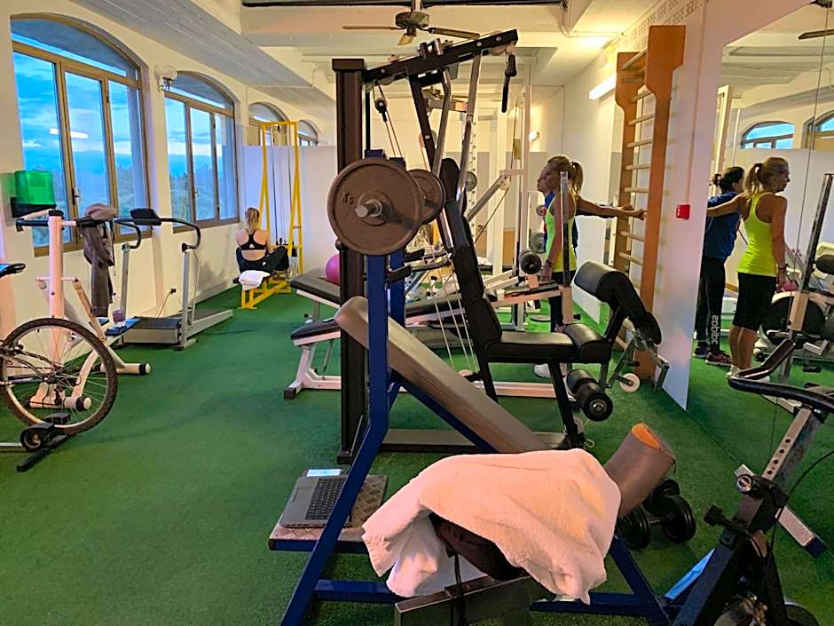 G&D Hotel Deanna Pool&Brunch