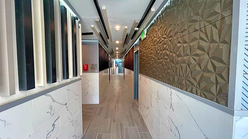 Quintessence ApartHotel