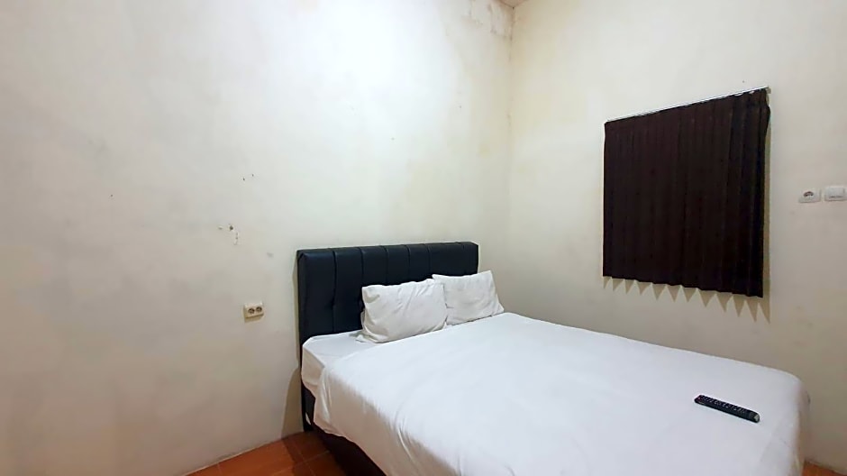 RedDoorz Syariah @ Demasto Homestay Jember