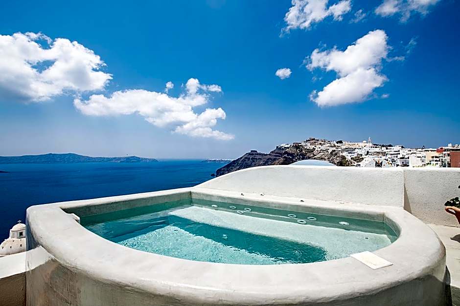 Pantelia Suites