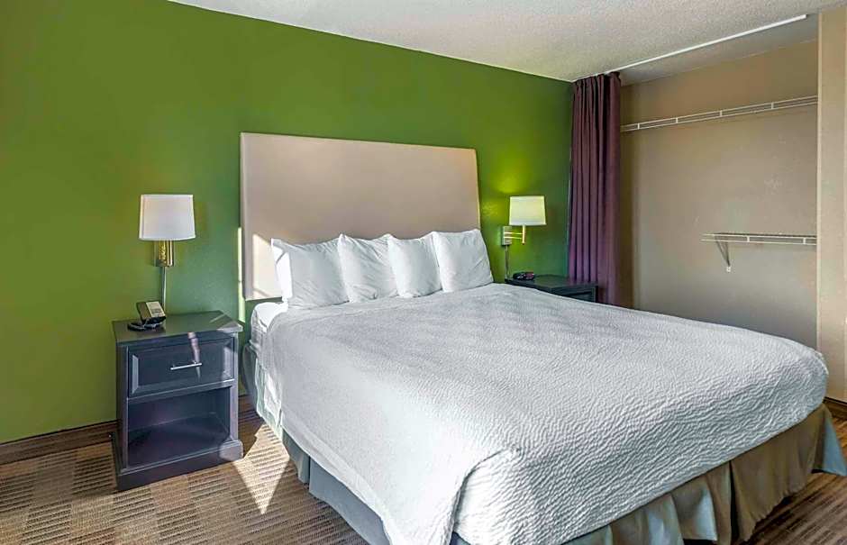 Extended Stay America Select Suites - Chicago - Downers Grove