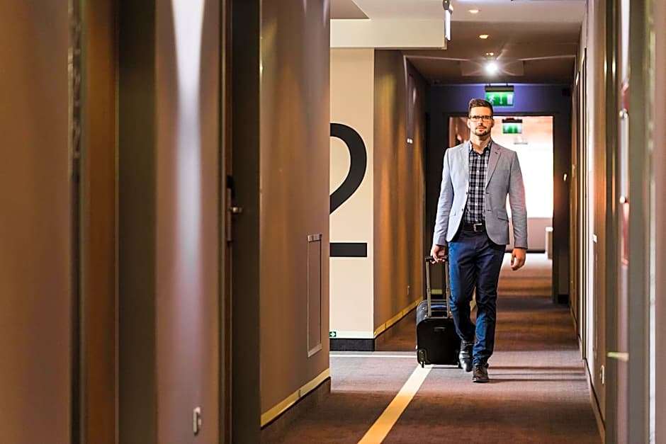 Best Western Plus Lakeside Hotel