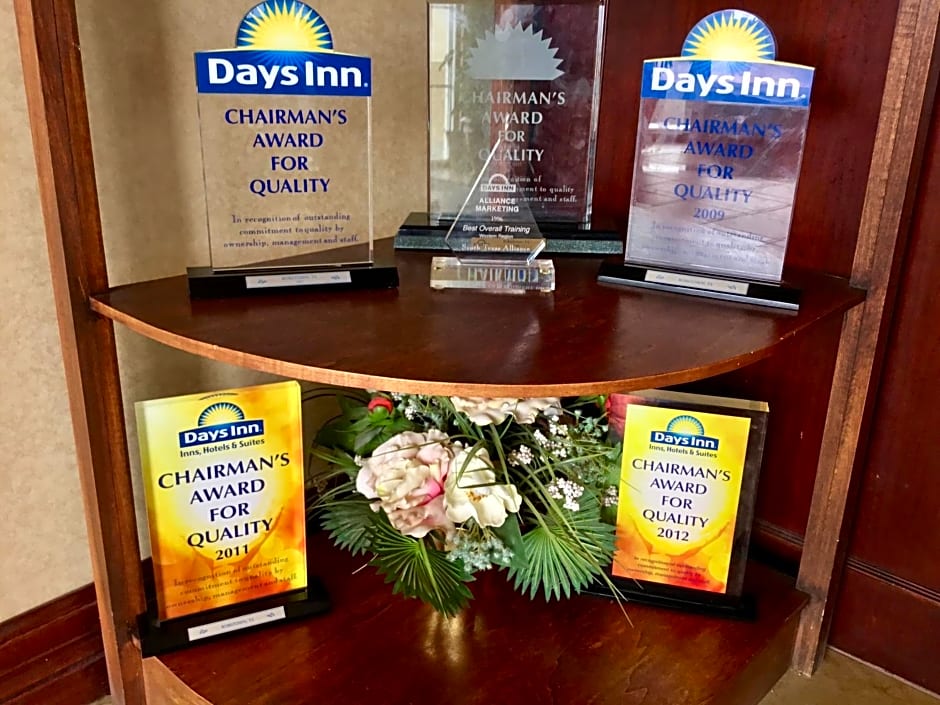 Days Inn by Wyndham Robstown