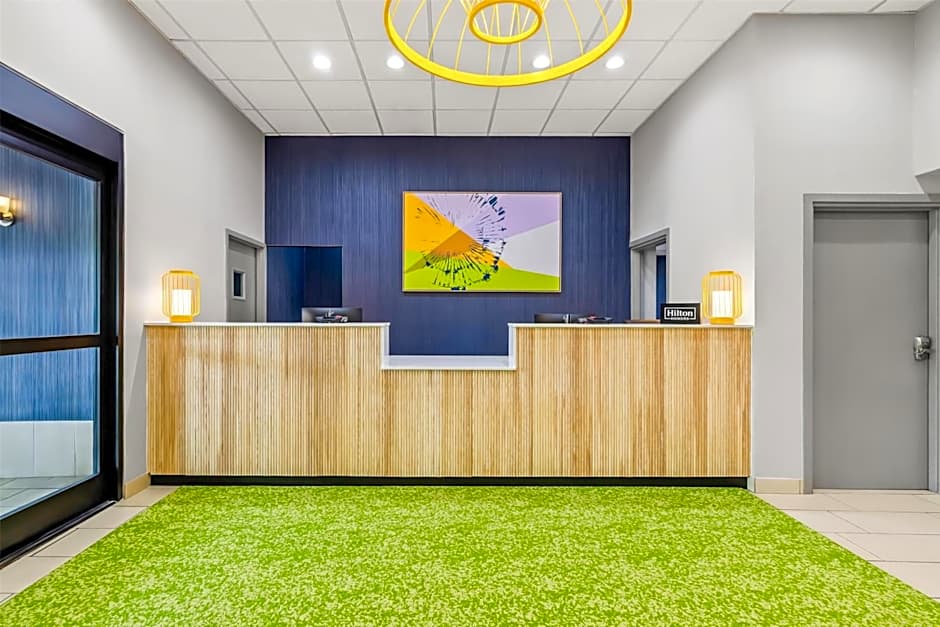 Spark by Hilton Lexington