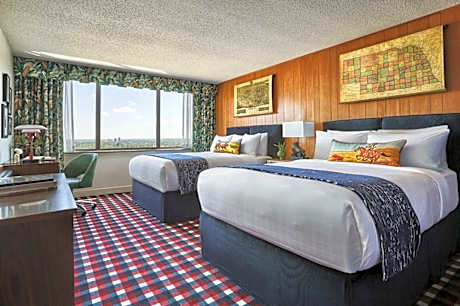 Graduate Queen Room with Two Queen Beds and Stadium View