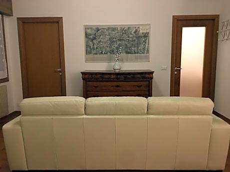 Apartment with Garden View