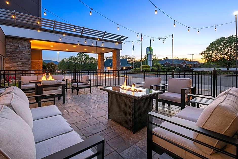 Holiday Inn Roanoke - Tanglewood Route 419 & I 581 By IHG