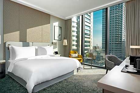 Club Premier Square View King