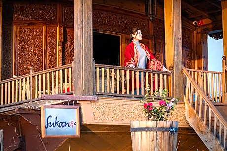 Sukoon Houseboat Dal Lake