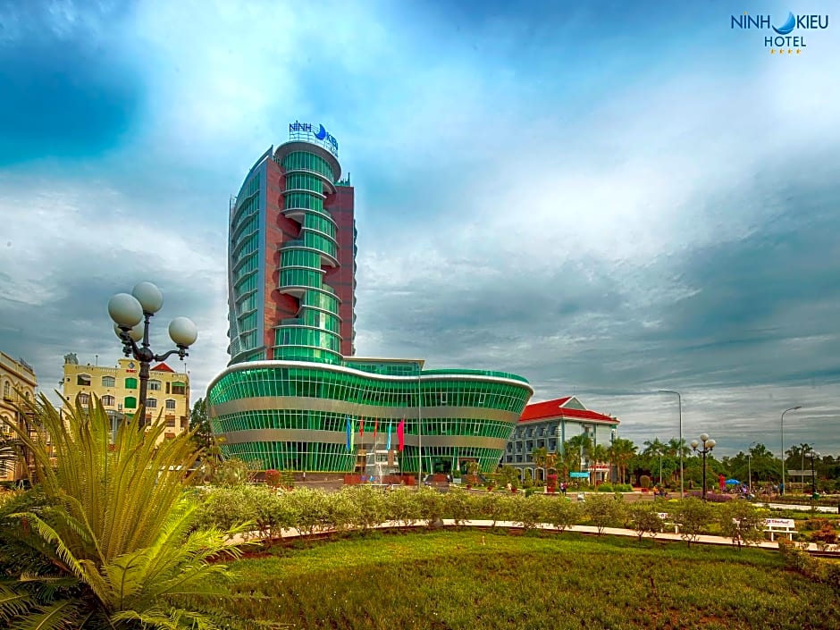 Ninh Kieu Riverside Hotel