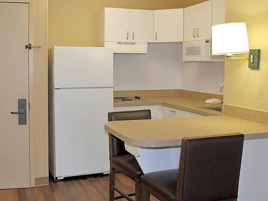 Extended Stay America Select Suites - Chicago - Westmont - Oak Brook