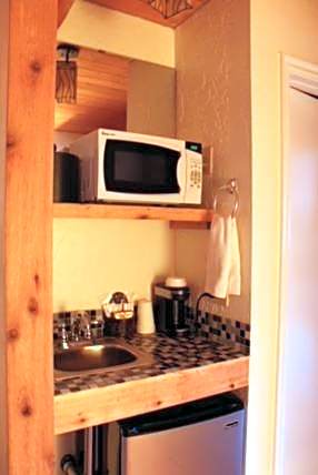 The Boulder Creek Lodge
