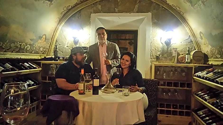 Hotel & Cava La Parroquia
