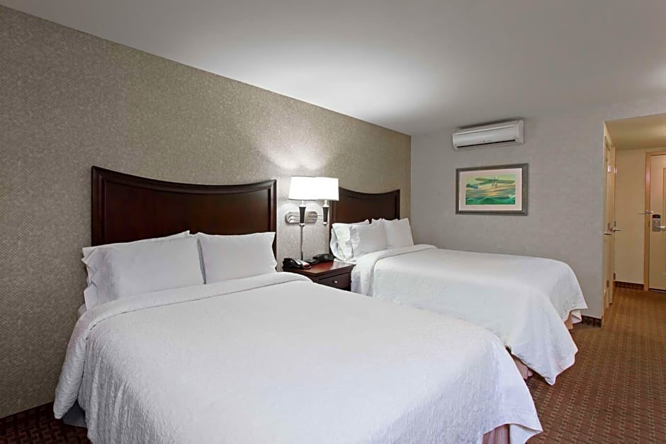 Hampton Inn By Hilton And Suites Oakland Airport Alameda