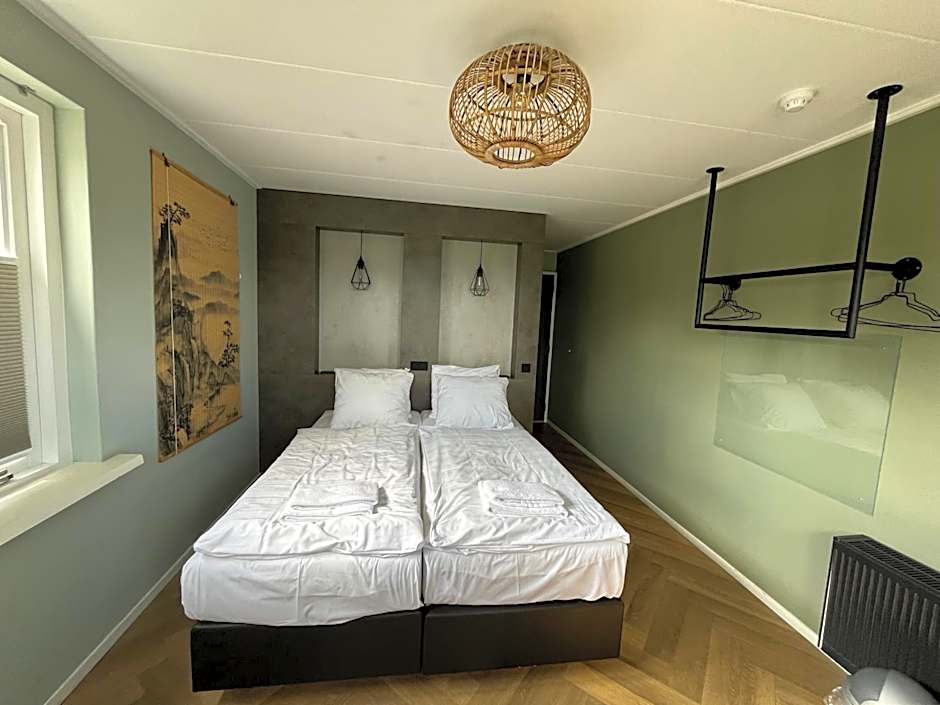 Giethoorn Old Art Hotel