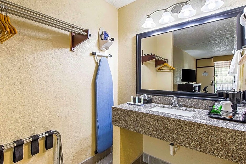Quality Inn