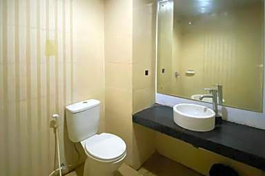 Urbanview Hotel Asyra Makassar