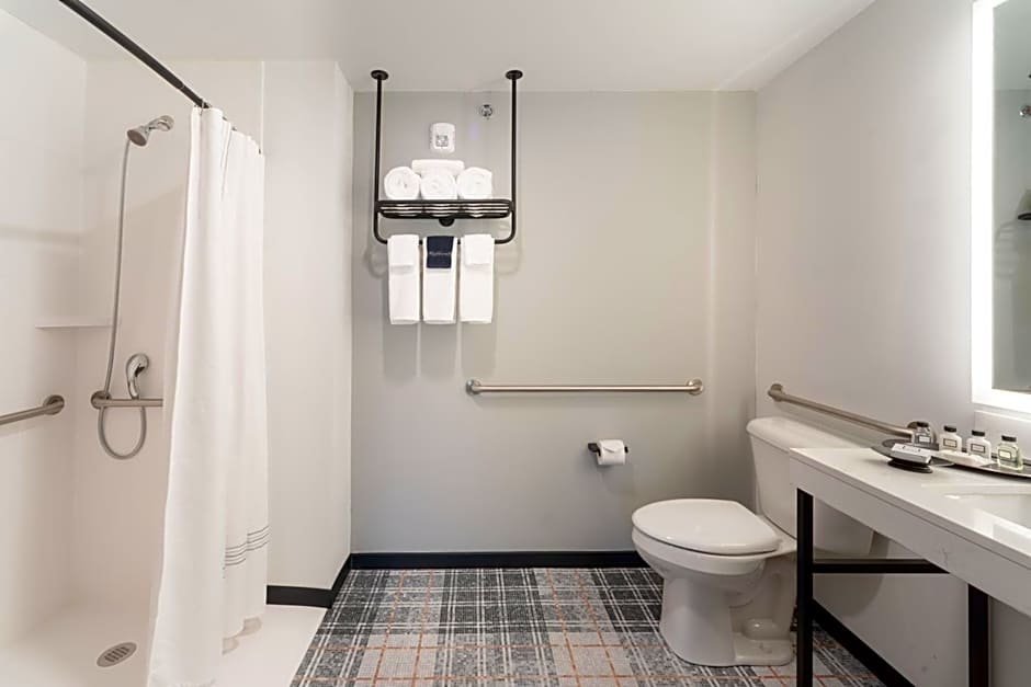 The Craftsman Inn and Suites