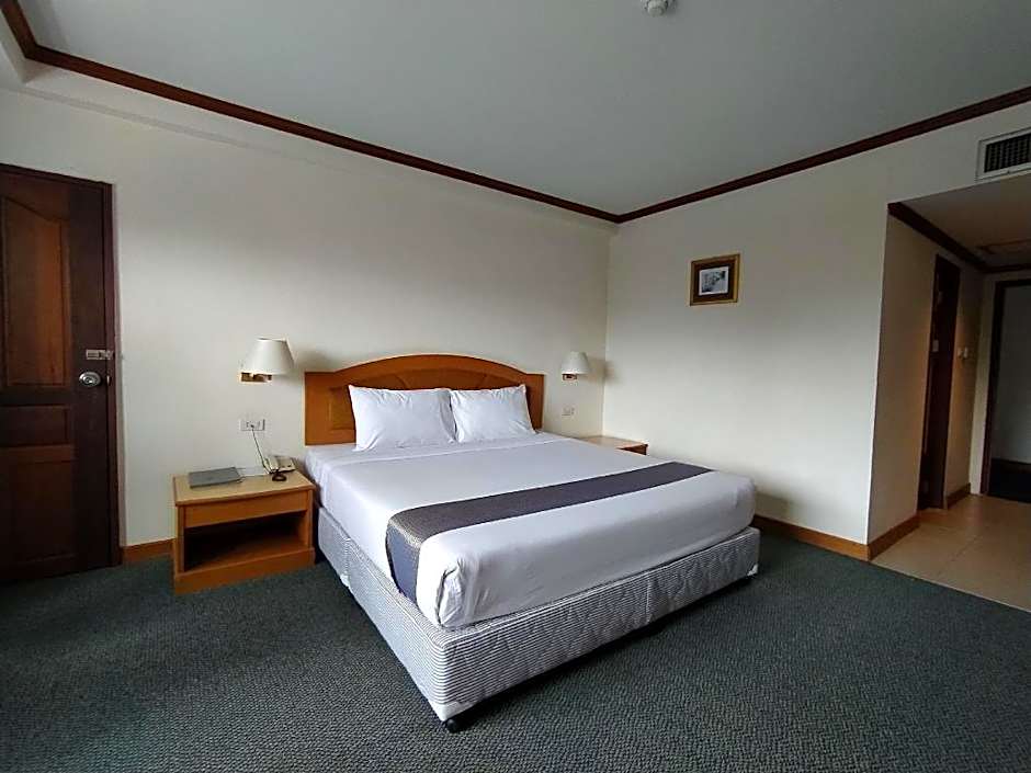 Sing Golden Place Hotel